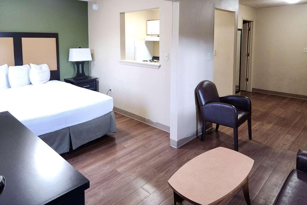 Hotel Suburban East *