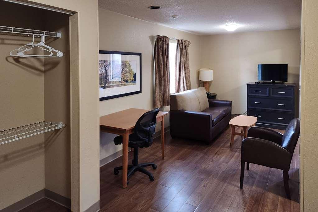 Hotel Suburban East Columbus